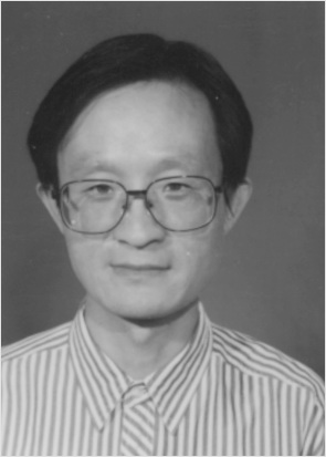 胡展奋 