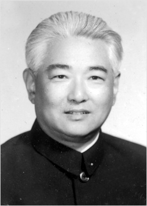 杨明 