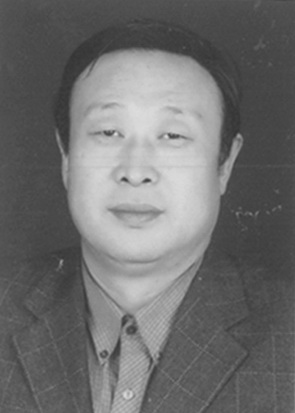 杨春生 