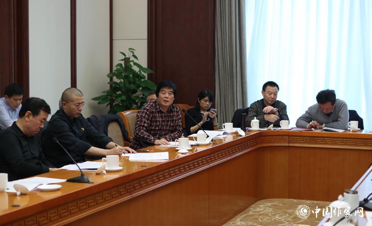 11月30日下午，赵本夫在江苏代表团分组讨论中发言。