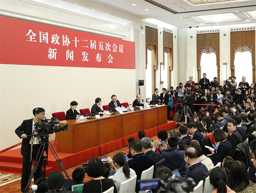 3月2日下午，全国政协十二届五次会议召开新闻发布会
