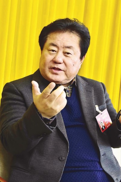 委员徐沛东:文艺创作应该紧扣时代脉搏