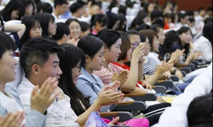 大讲堂走进陇东学院