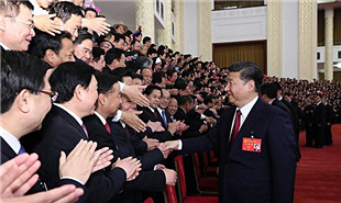 习近平等领导同志亲切会见出席党的十九大代表、特邀代表和列席人员