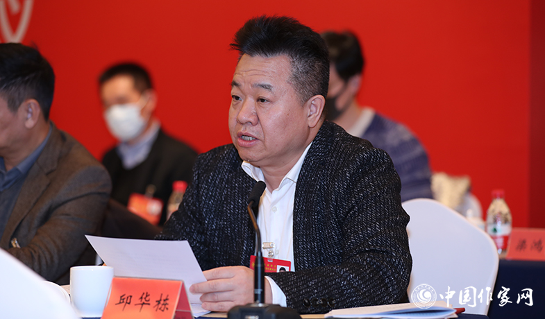 12月12日，中国作家协会第九届全国委员会第六次全体会议在京举行，中国作协书记处书记邱华栋宣读会议文件