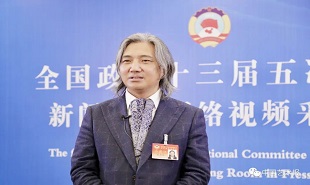 全国政协常委、中国美协副主席、中国美术馆馆长吴为山