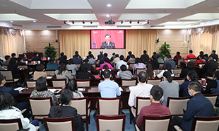 作协党员干部职工收听收看党的二十大开幕会