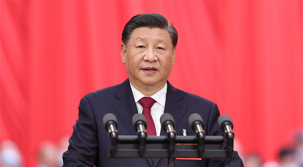10月16日，中国共产党第二十次全国代表大会在北京人民大会堂开幕。习近平代表第十九届中央委员会向大会作报告。