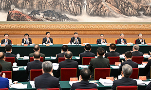 10月18日，党的二十大主席团举行第二次会议