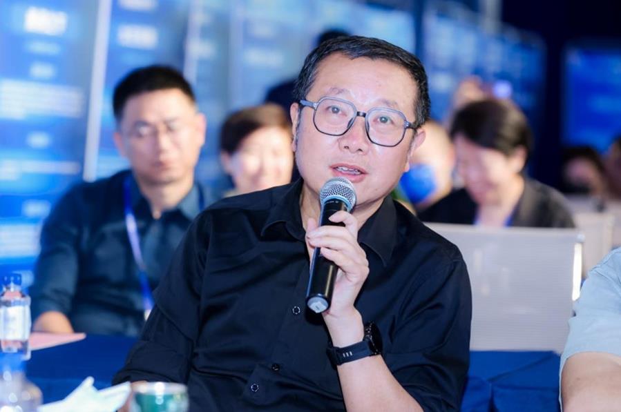北京元宇科幻未来技术研究院院长、科幻作家 刘慈欣