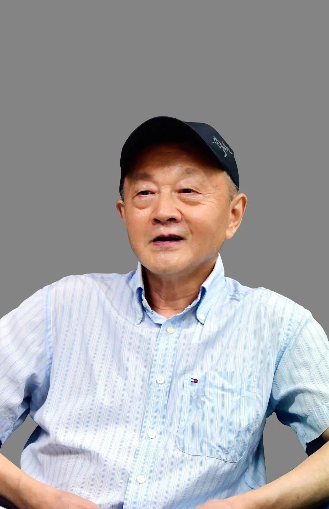 竺祖慈，生于1949年，祖籍宁波，资深日本文学编辑、译者。