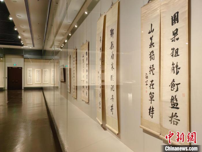 《历史的星辰——近现代海派书法大展》在中华艺术宫(上海美术馆)展出。　　中华艺术宫 供图