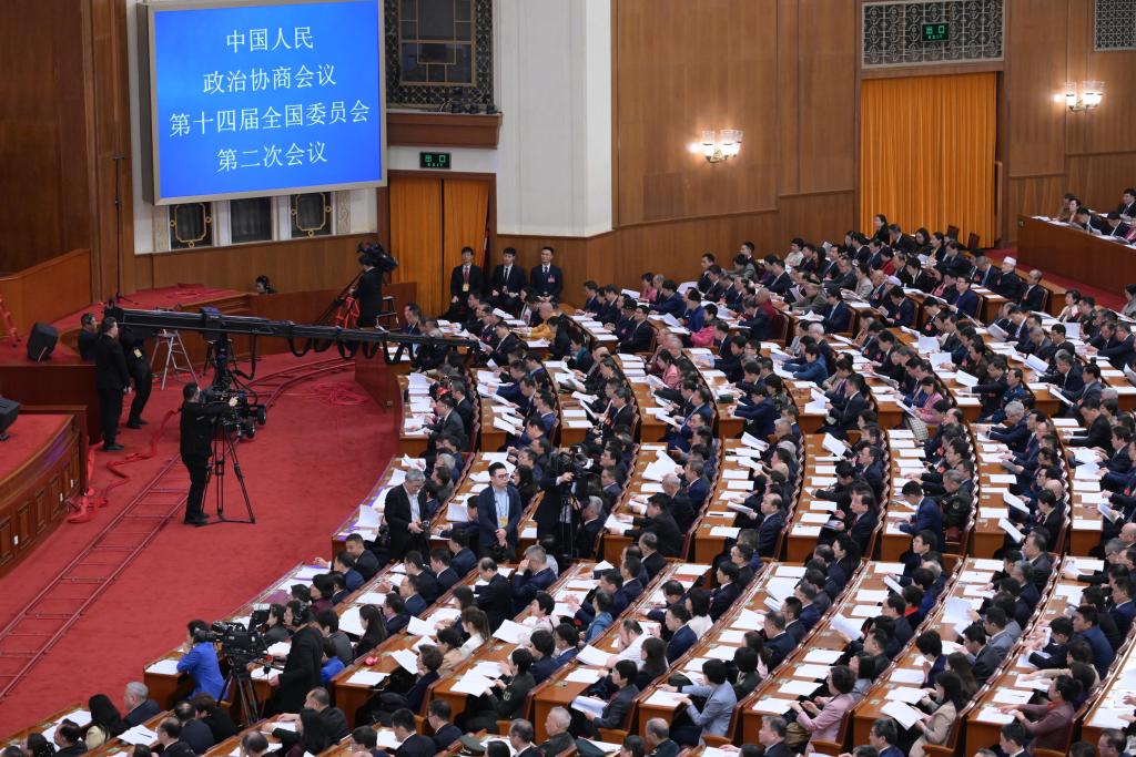 3月7日，全国政协十四届二次会议在北京人民大会堂举行第二次全体会议。 新华社记者 李贺 摄