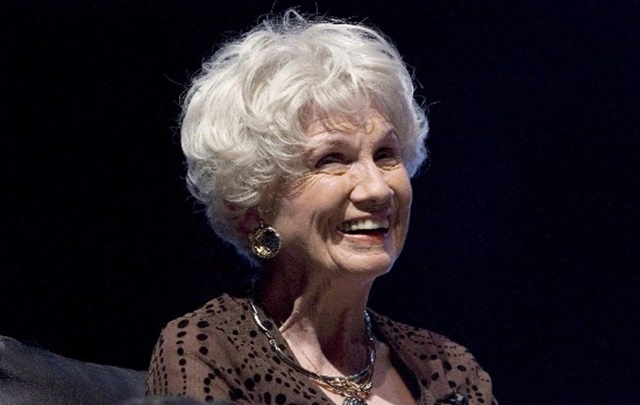 诺贝尔文学奖得主艾丽丝·门罗逝世，享年92岁