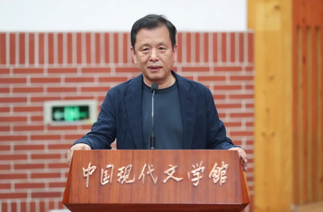 中国作协党组成员、副主席、书记处书记李敬泽致辞