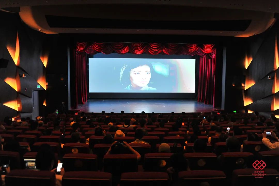 放映电影《青春之歌》