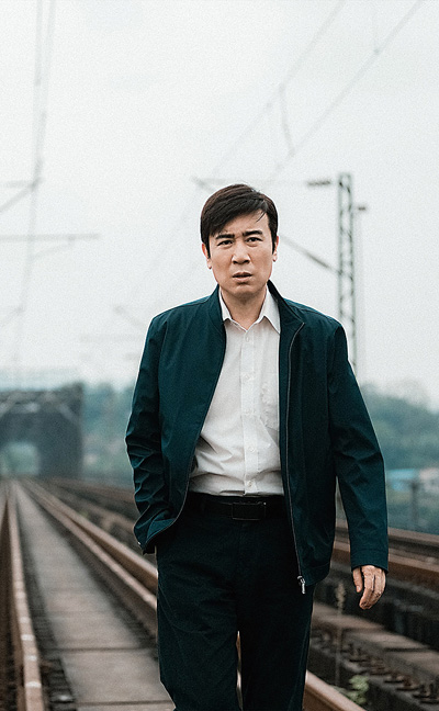 于和伟在热播剧《我是刑警》中饰演刑警秦川。片方供图