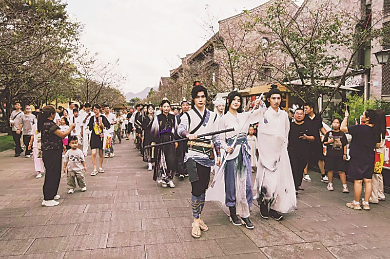 台州府城与《剑来》IP联动，在国庆假期为书迷定制了一个“剑来世界”新华网发 台州府城 供图