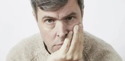 2025年布克奖《肉体》之重:绍洛伊的生存寓言