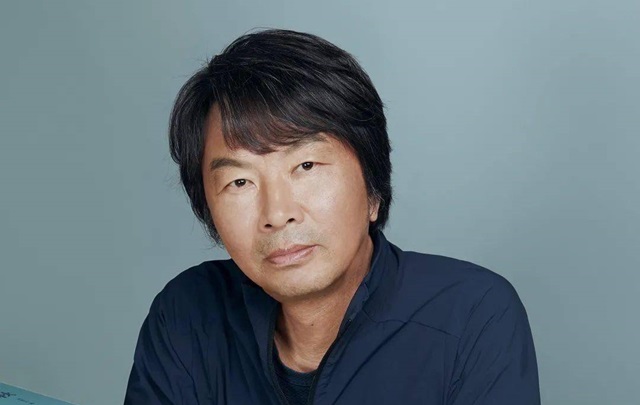 刘震云谈新作:笑不经玩,一玩就咸了