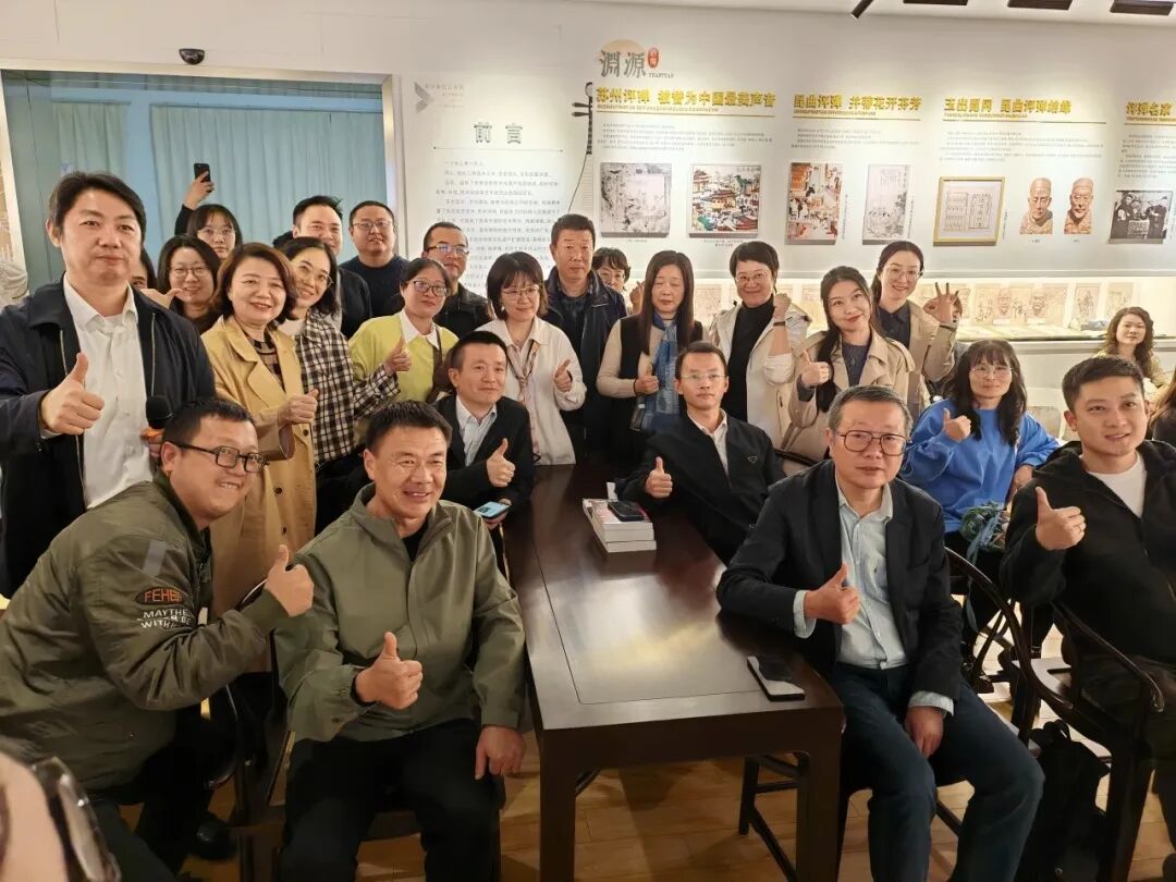 “著名作家抵达文学‘县’场”来到浙江昆山