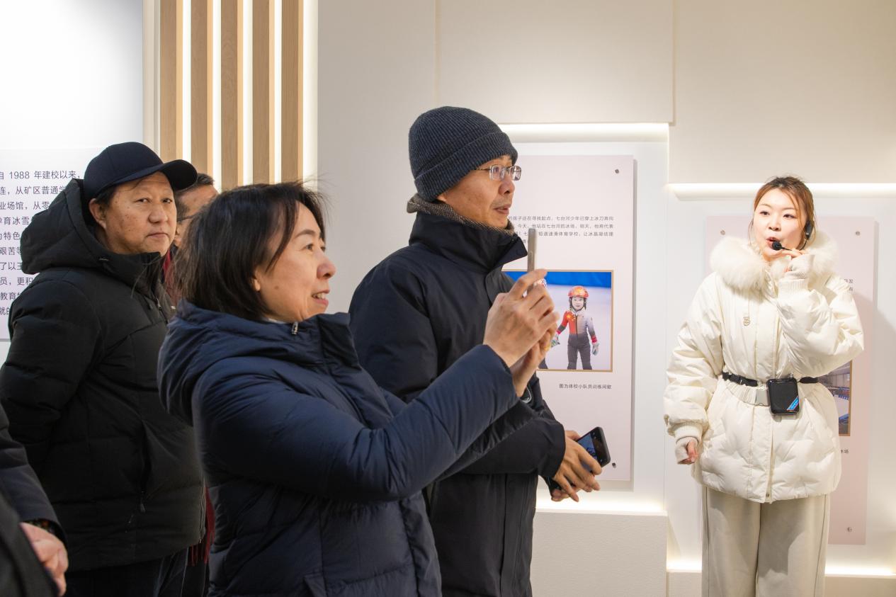 4在十二年一贯制速滑体育学校