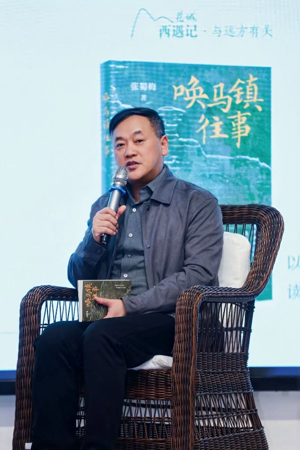 穿着西装笔挺的男子与配字

AI 生成的内容可能不正确。