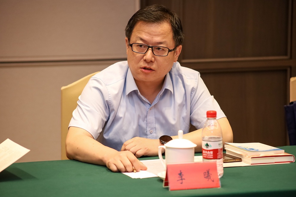 李曦