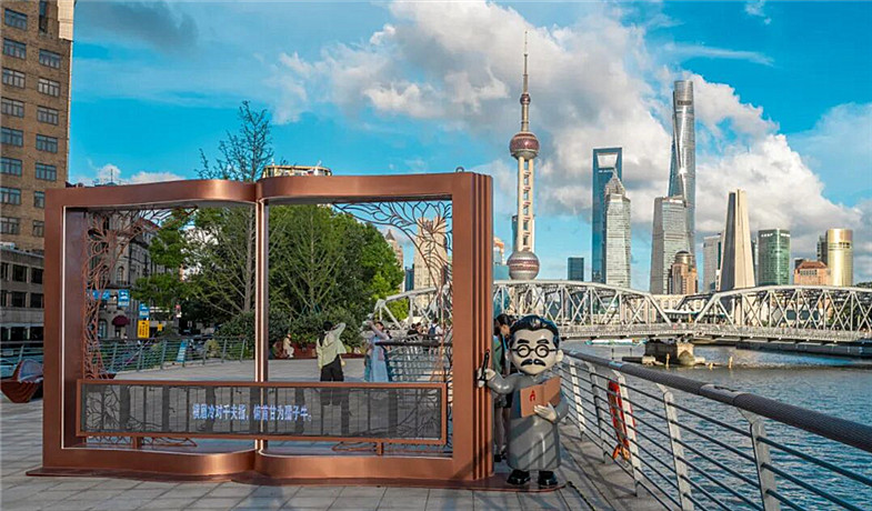 鲁迅文学周期间的外滩布景