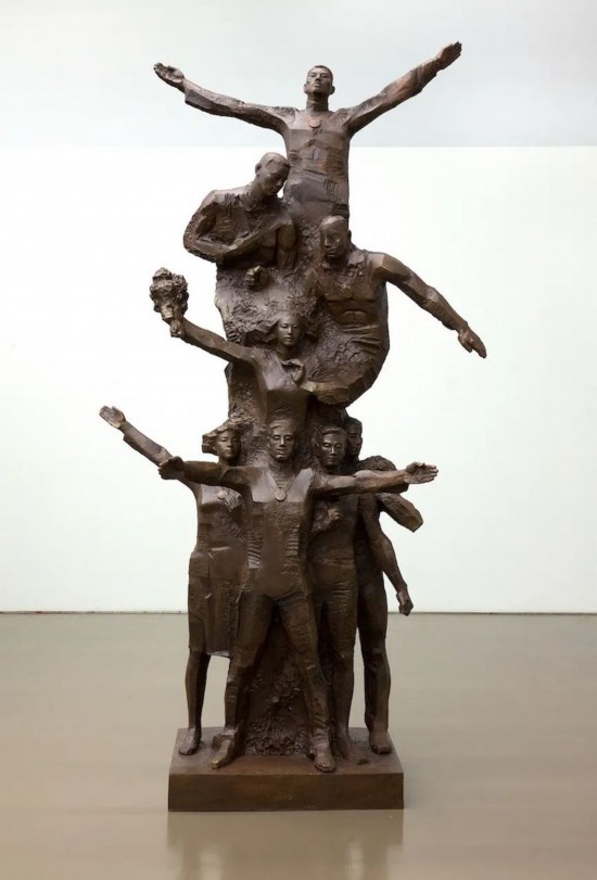 蒋铁骊《我们夺冠了！》170×330×85cm雕塑 2017年 中华艺术宫（上海美术馆）藏
