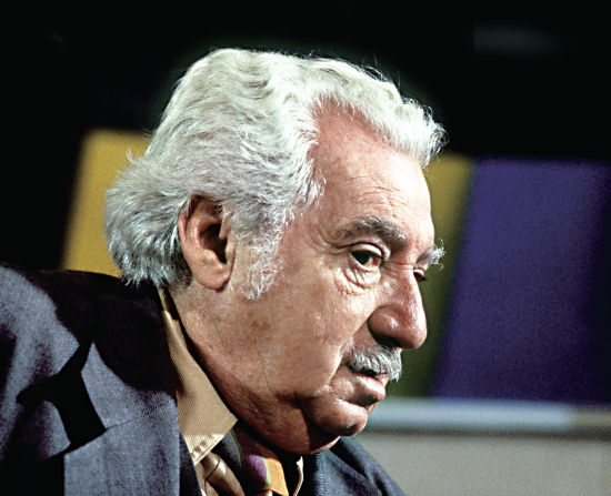 若热·亚马多《金卡斯的两次死亡》:反英雄的狂欢化死亡