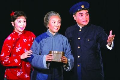 现代京剧《红灯记》剧照