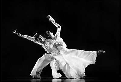 大学生演绎古典舞剧"梁祝"