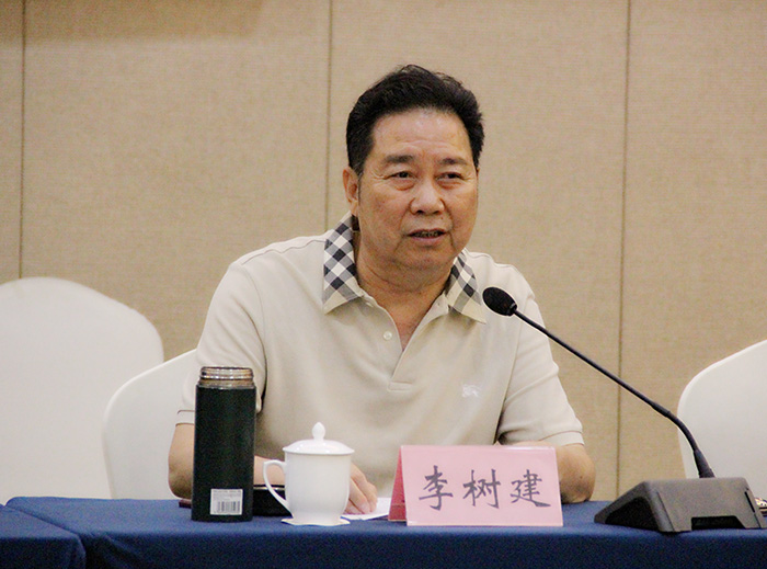 河南豫剧院院长李树建发言