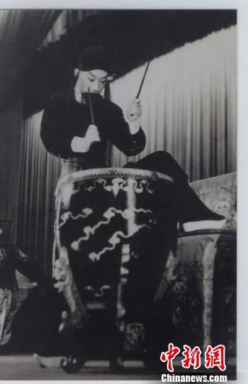 《击鼓骂曹》杨宝森饰祢衡 资料提供 南昊