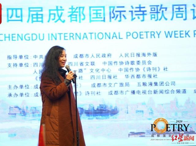 林雪成都是被文学照耀洗礼的城市