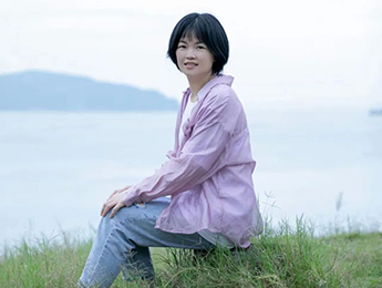 叶燕兰：写诗是倍速时代的“减速键”
