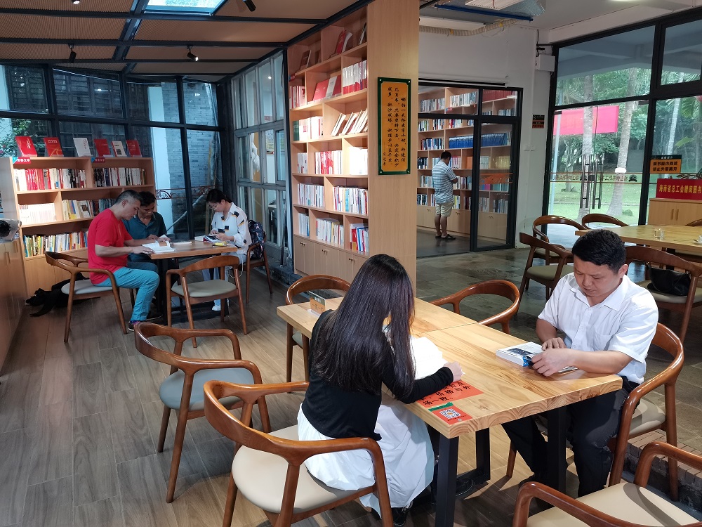 “书香海岛”阅览室 海南省图书馆供图