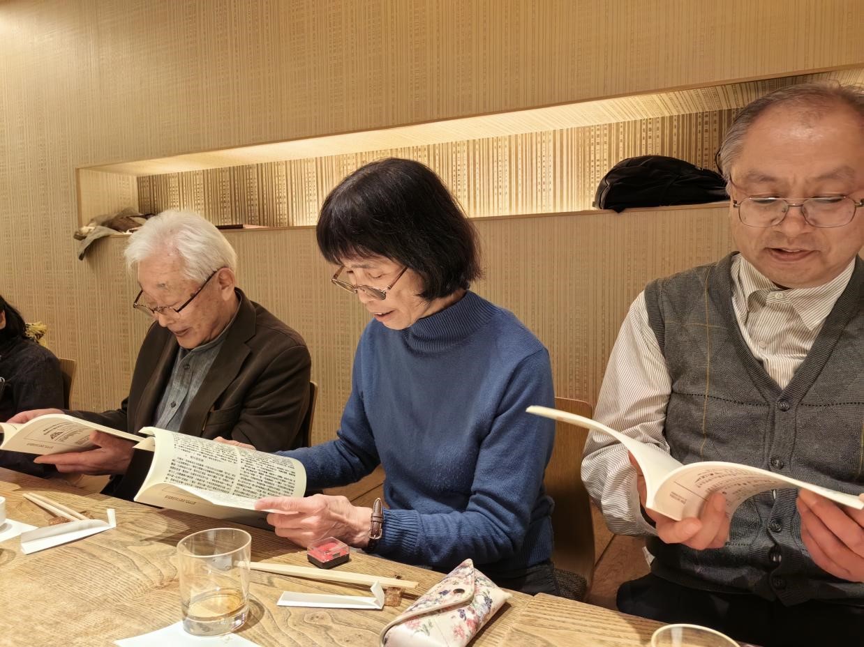 4月13日-16日，中国作家代表团访问日本“《人民文学》读书会”并赠送杂志创刊号复刻版，带去杂志社对老读者的问候。该读书会成立于20世纪80年代，至今坚持阅读研究《人民文学》