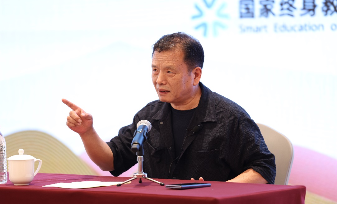 李敬泽
