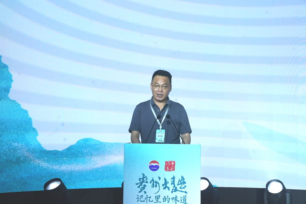 李云雷介绍征文大赛相关情况