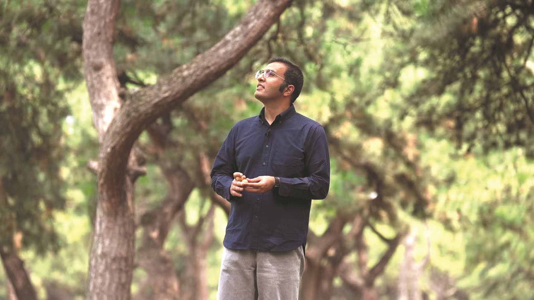 艾森·杜思特穆罕默迪(Ehsan Doostmohammadi),伊朗汉学家,医学博士,西南大学历史文化学院副教授,中国翻译协会海外专家,曾获第十六届中华图书特殊贡献奖。