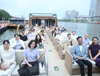 “行吟大运河”活动：在文学的长河上扬帆远航