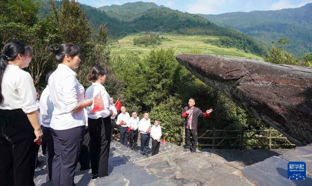 巨石上的生僻字，读懂红军跨越时空的承诺